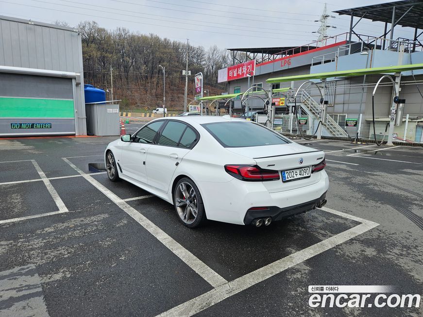 BMW 5-Series 2023
