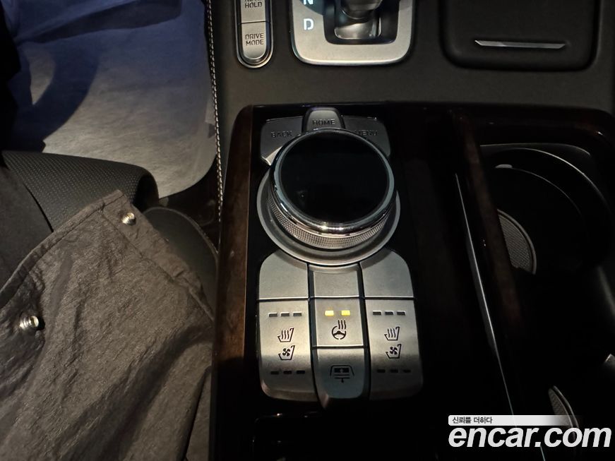 Genesis G90 2021