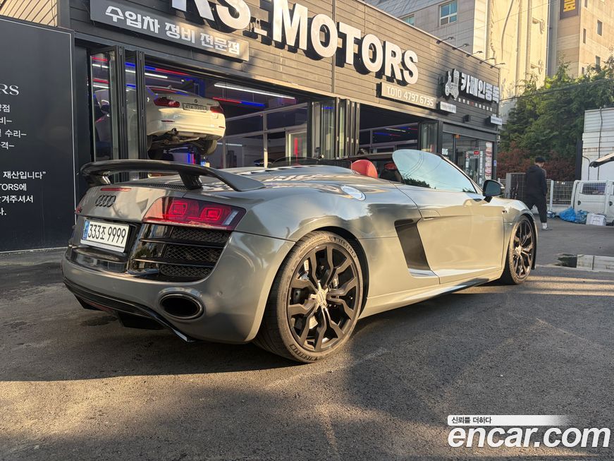 Audi R8 2012