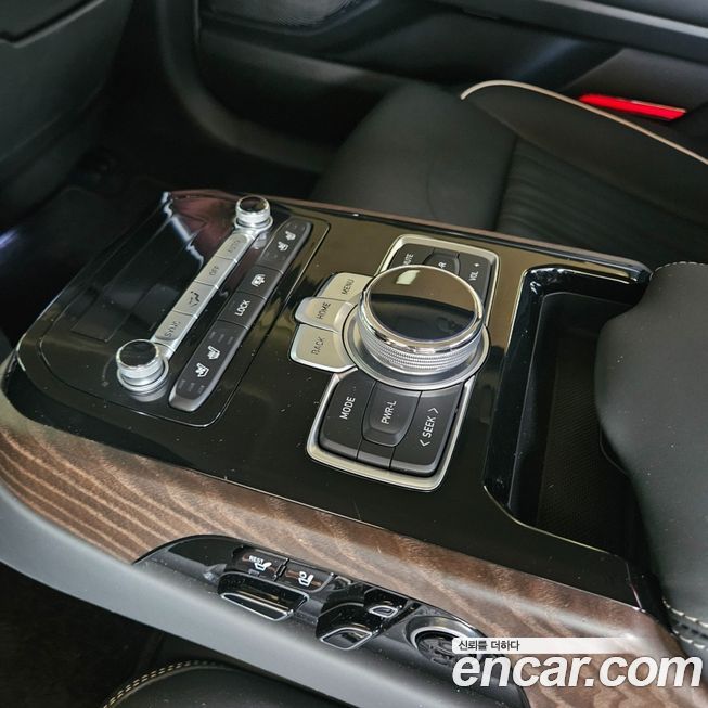 Genesis G90 2021