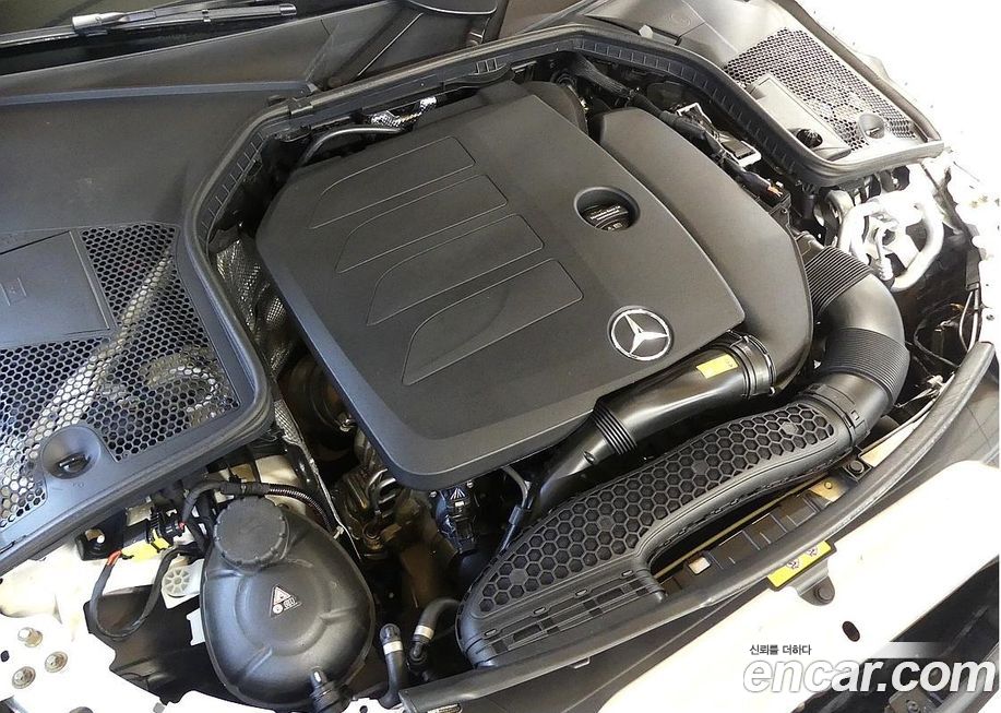 Mercedes-Benz C-Class 2023