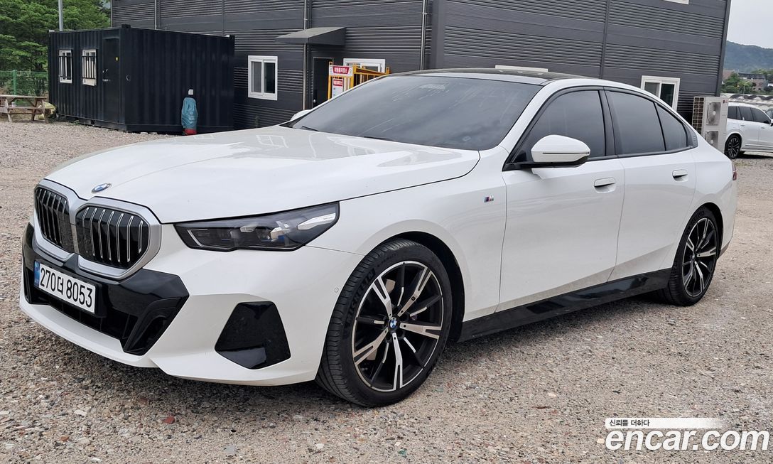 BMW 5-Series 2024