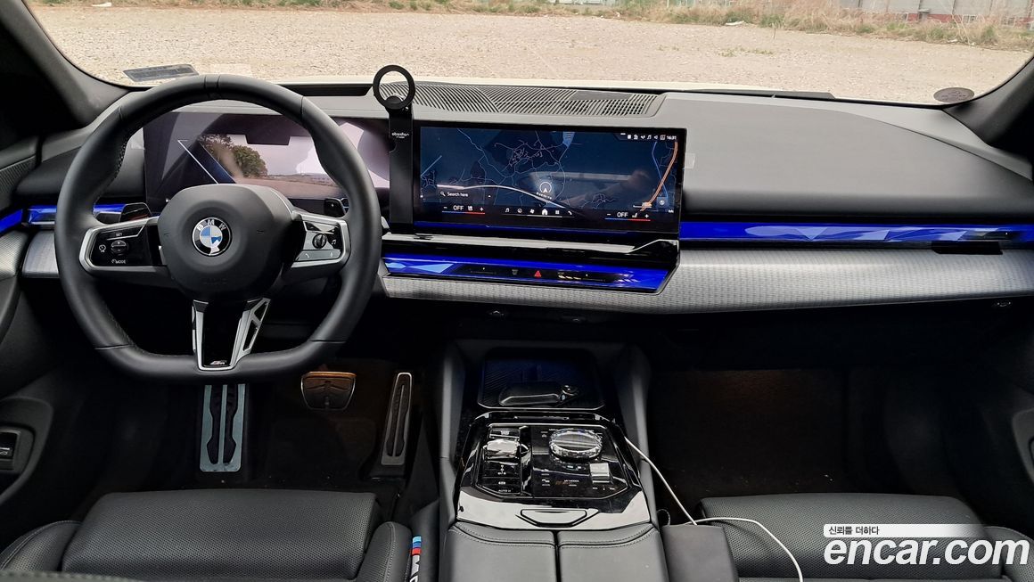 BMW 5-Series 2024