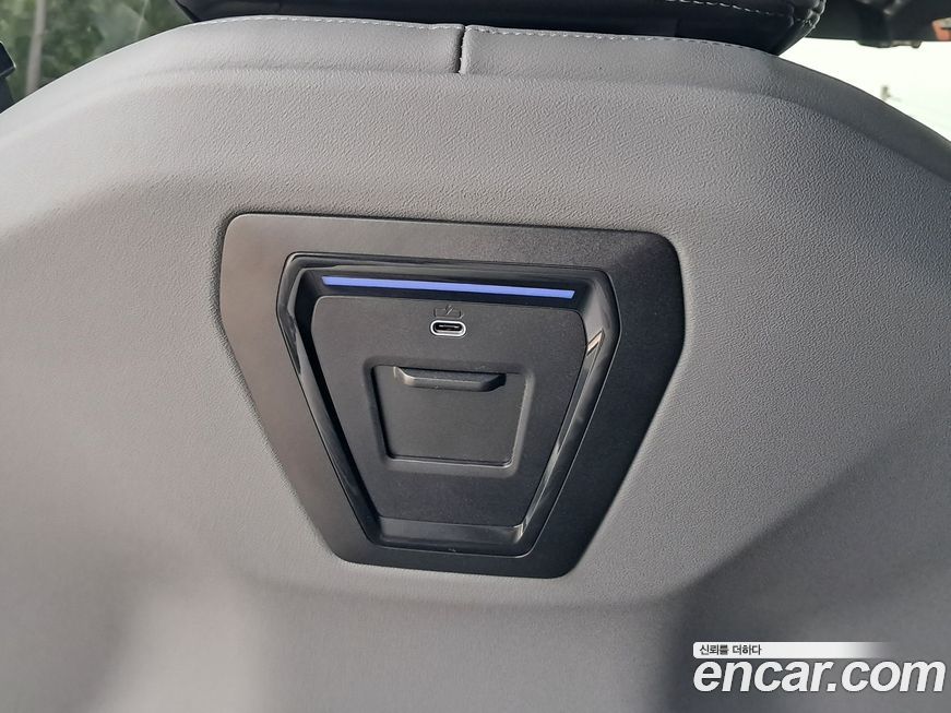 BMW 5-Series 2024