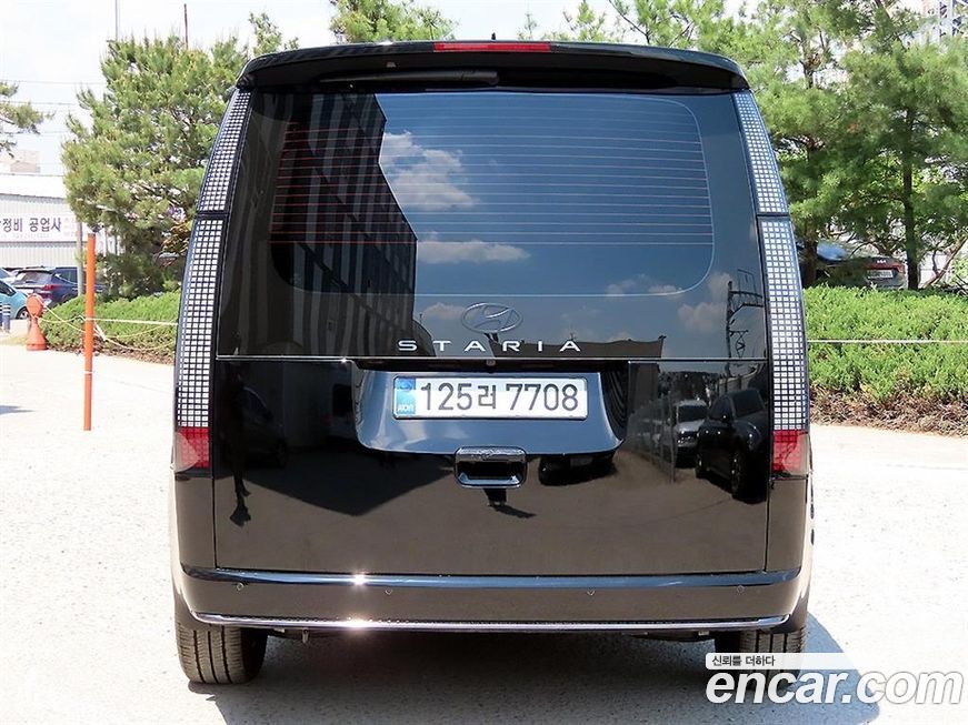 Hyundai Staria 2025