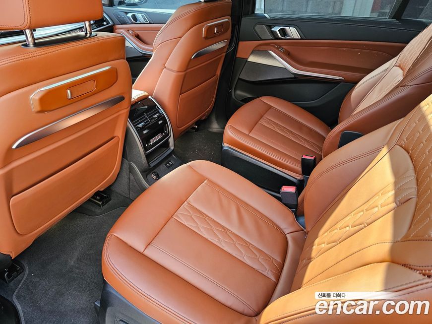 BMW X7 2025