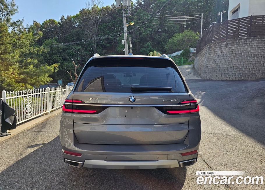 BMW X7 2025