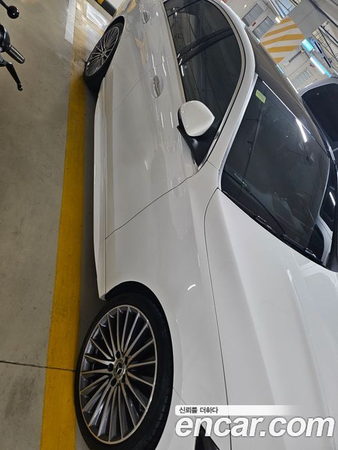 Mercedes-Benz C-Class 2023