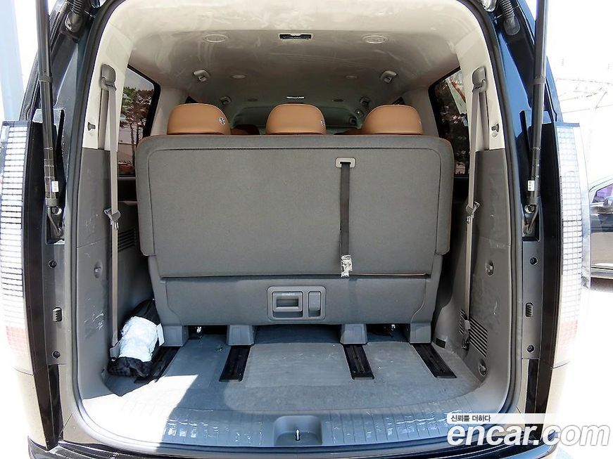 Hyundai Staria 2025
