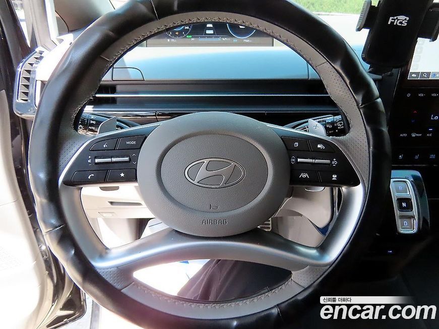 Hyundai Staria 2025