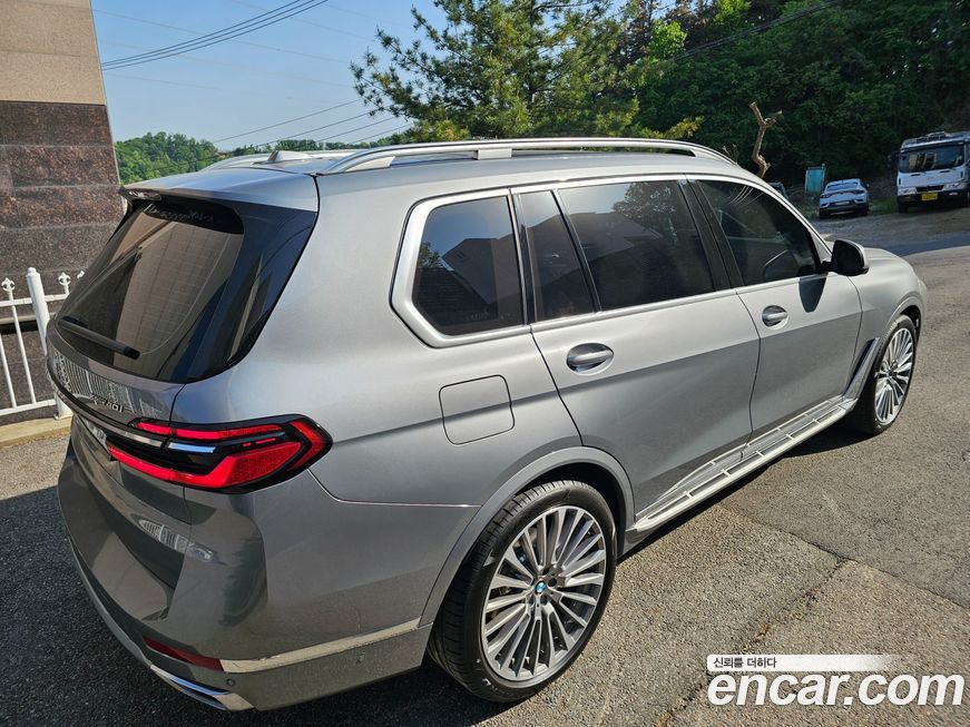 BMW X7 2025