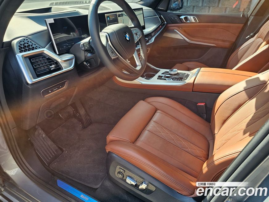 BMW X7 2025