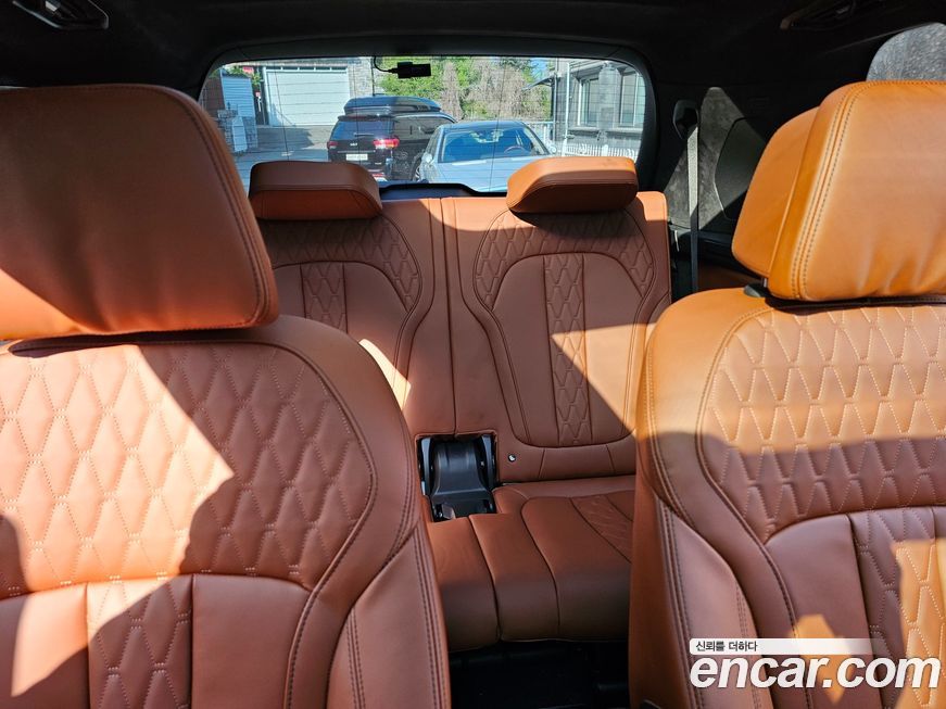 BMW X7 2025