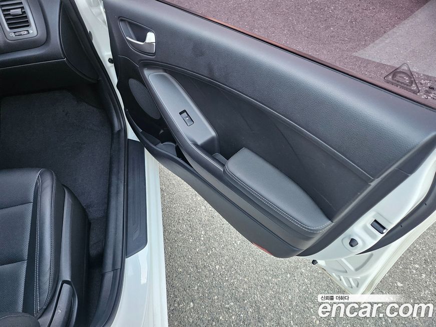 Kia K3 2015
