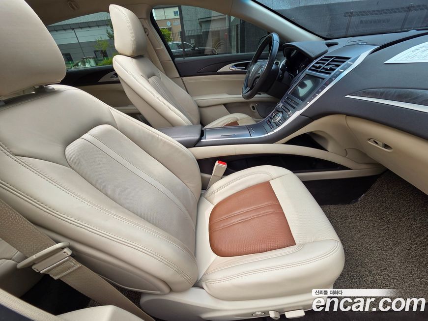 Lincoln MKZ 2020