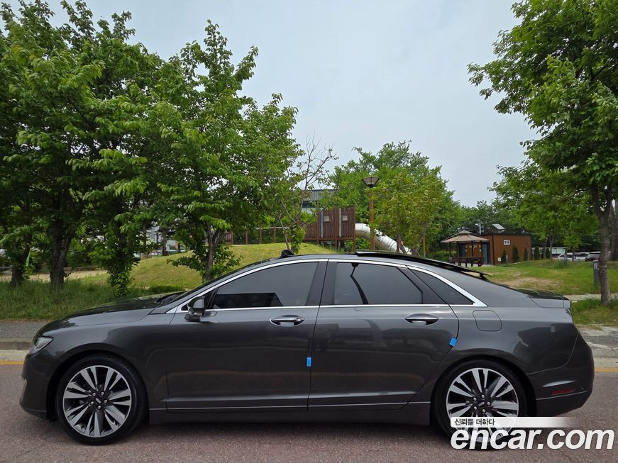 Lincoln MKZ 2020
