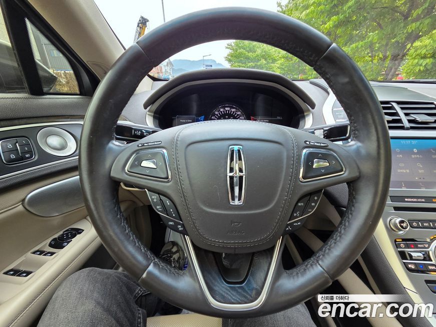Lincoln MKZ 2020