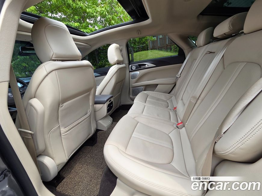 Lincoln MKZ 2020