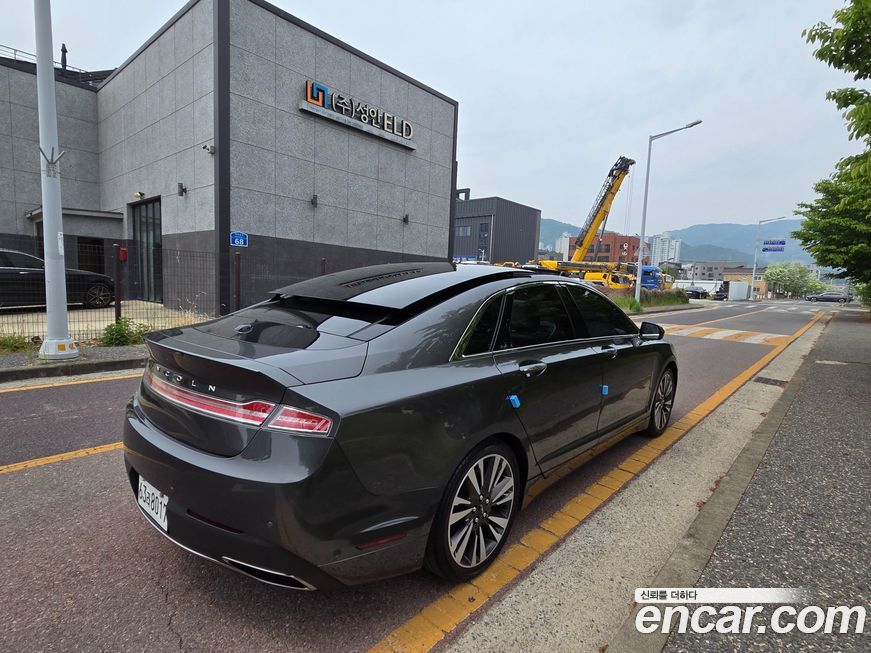 Lincoln MKZ 2020
