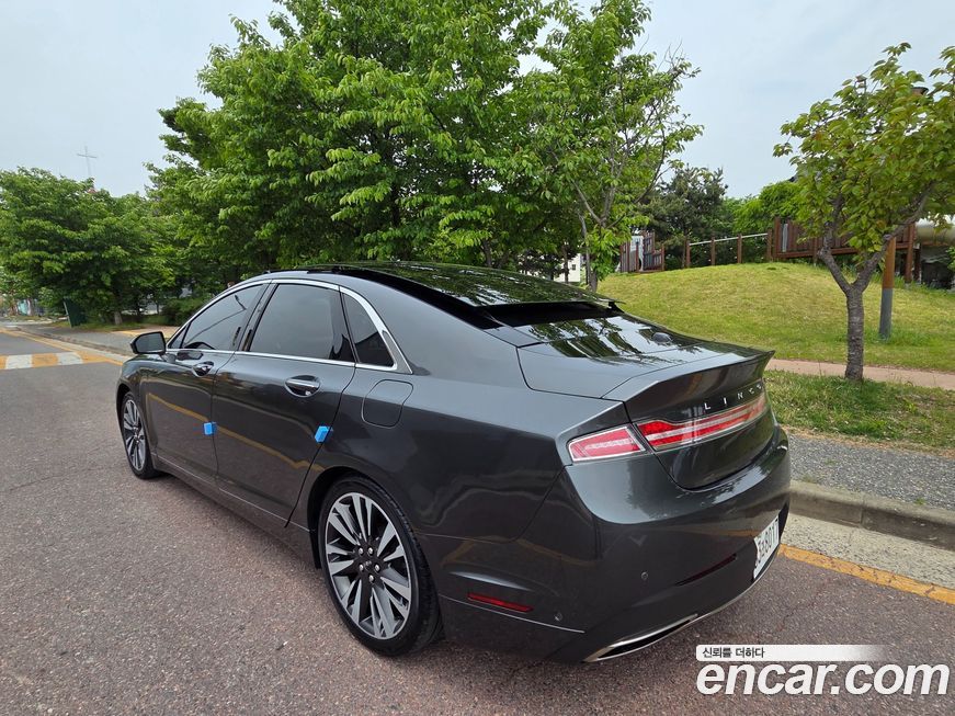 Lincoln MKZ 2020