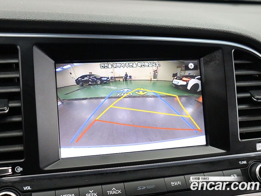 Hyundai AVANTE 2016