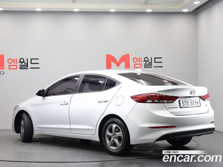 Hyundai AVANTE 2016