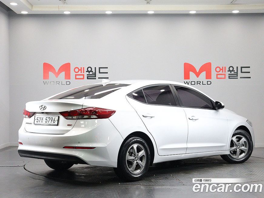 Hyundai AVANTE 2016