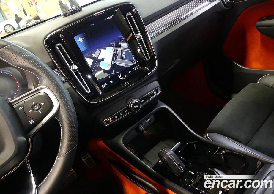 Volvo XC40 2021