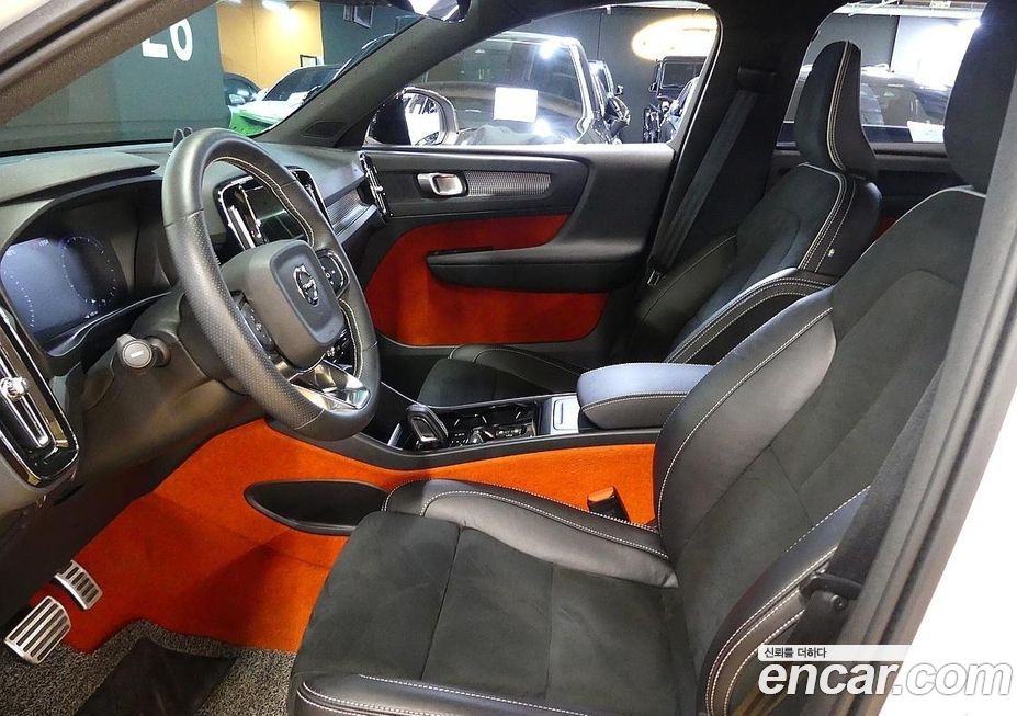 Volvo XC40 2021