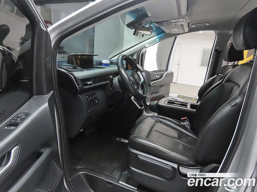 Hyundai Staria 2024