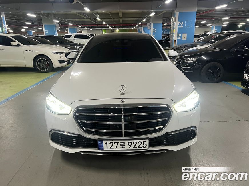 Mercedes-Benz S-Class 2025