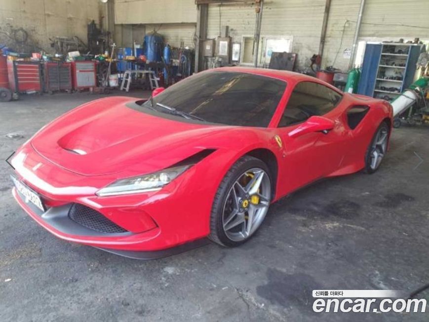 Ferrari F8 2021