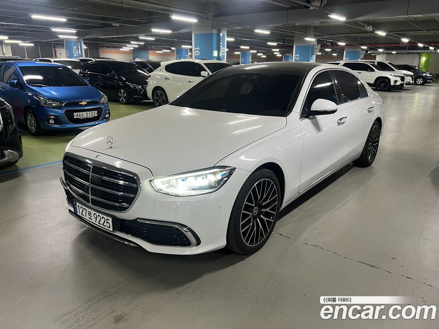 Mercedes-Benz S-Class 2025