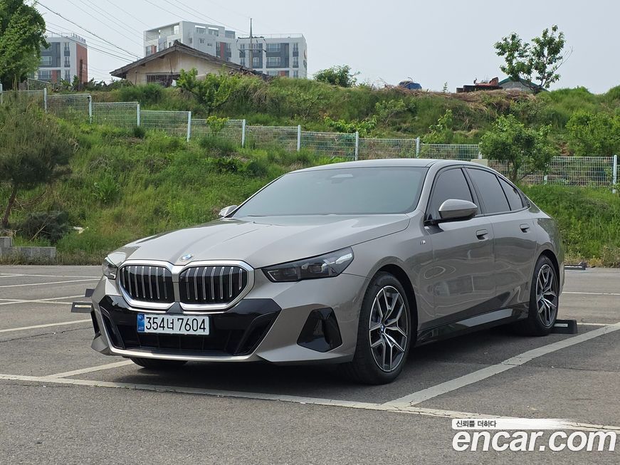 BMW 5-Series 2025