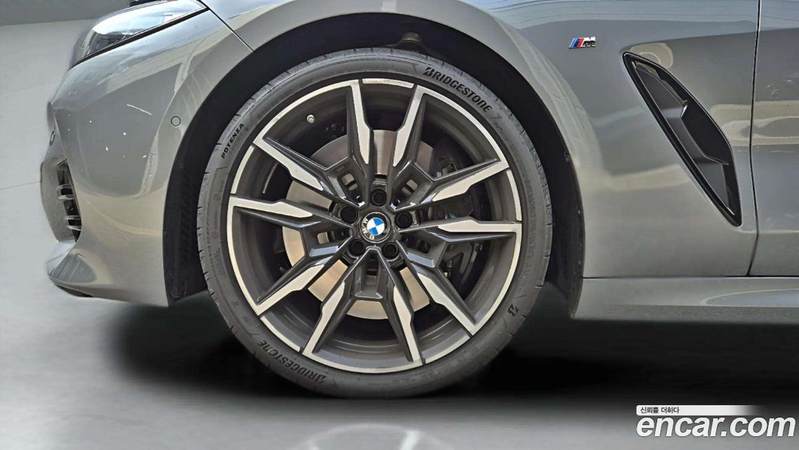 BMW 8-Series 2025