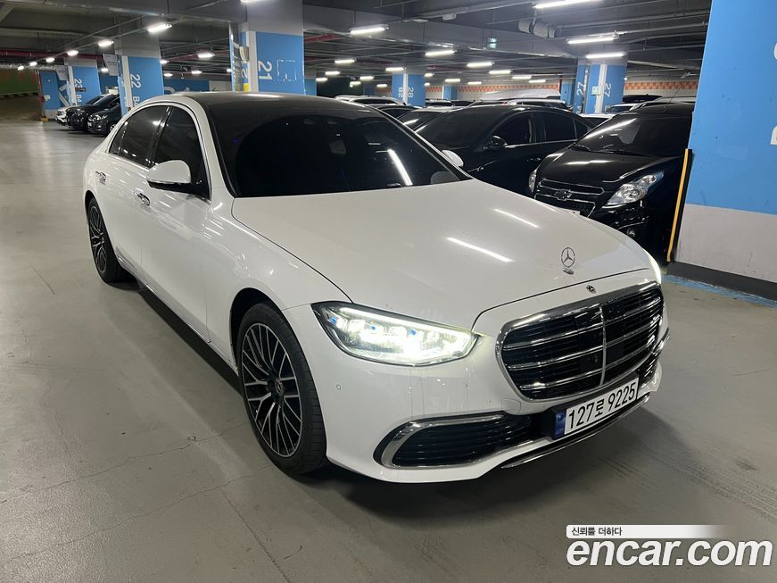 Mercedes-Benz S-Class 2025