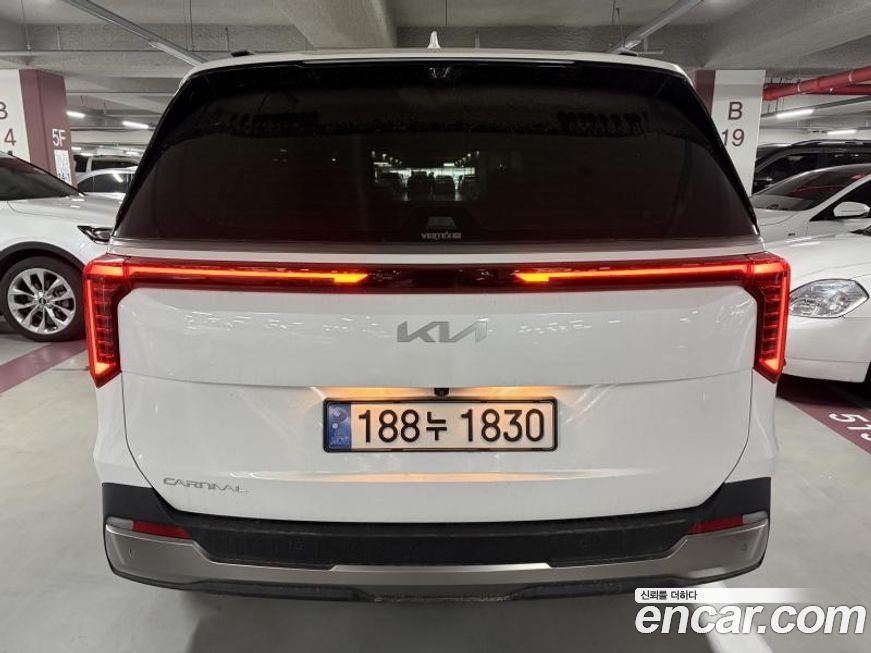 Kia Canival 2024