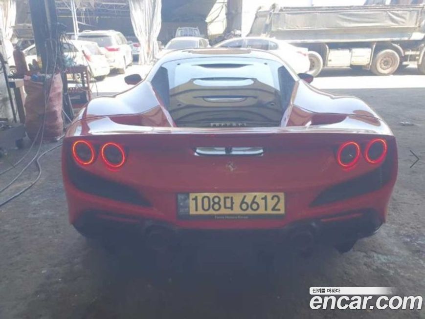 Ferrari F8 2021