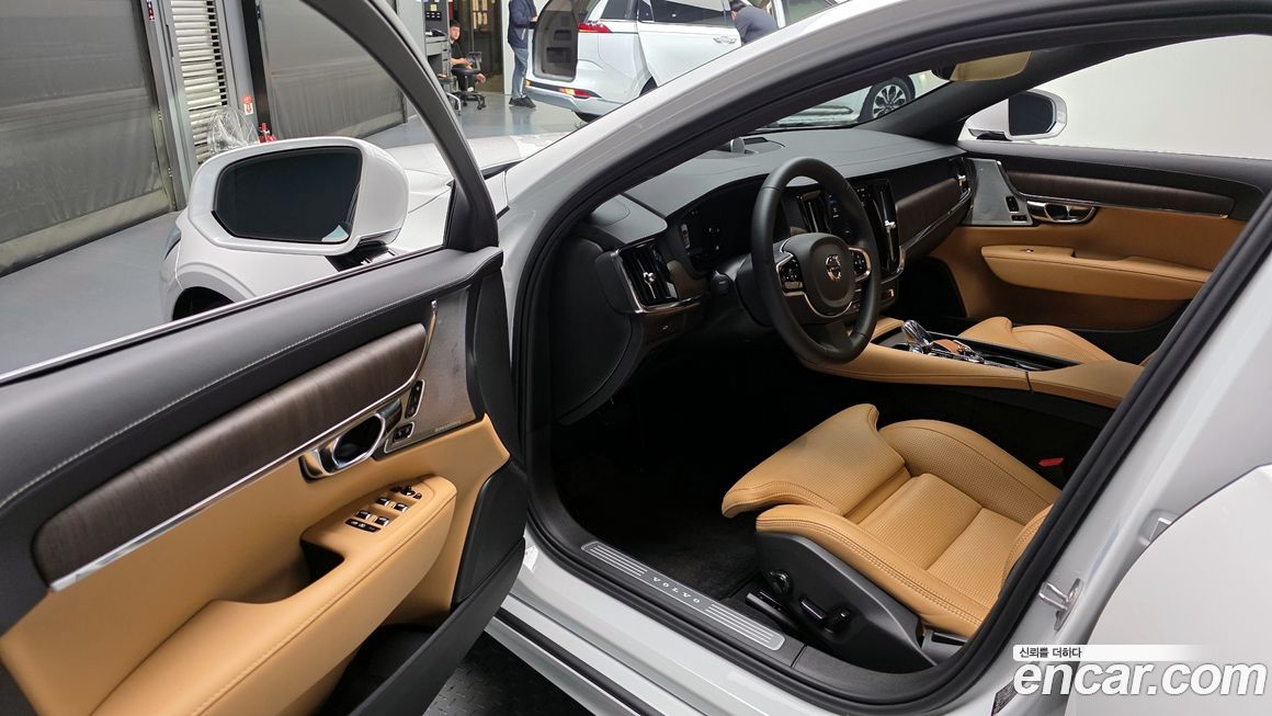 Volvo S90 2024
