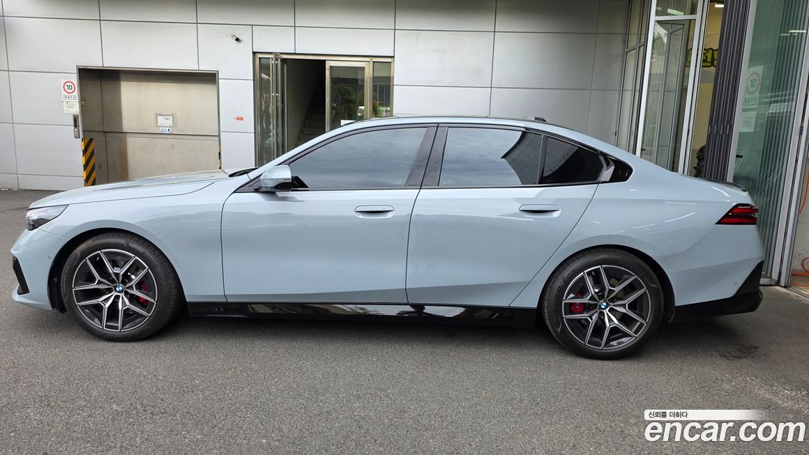 BMW 5-Series 2026