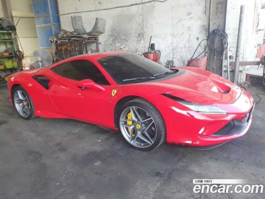 Ferrari F8 2021