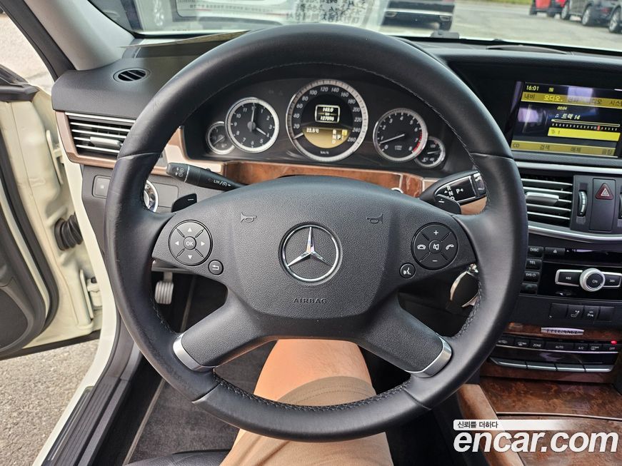 Mercedes-Benz E-Class 2012