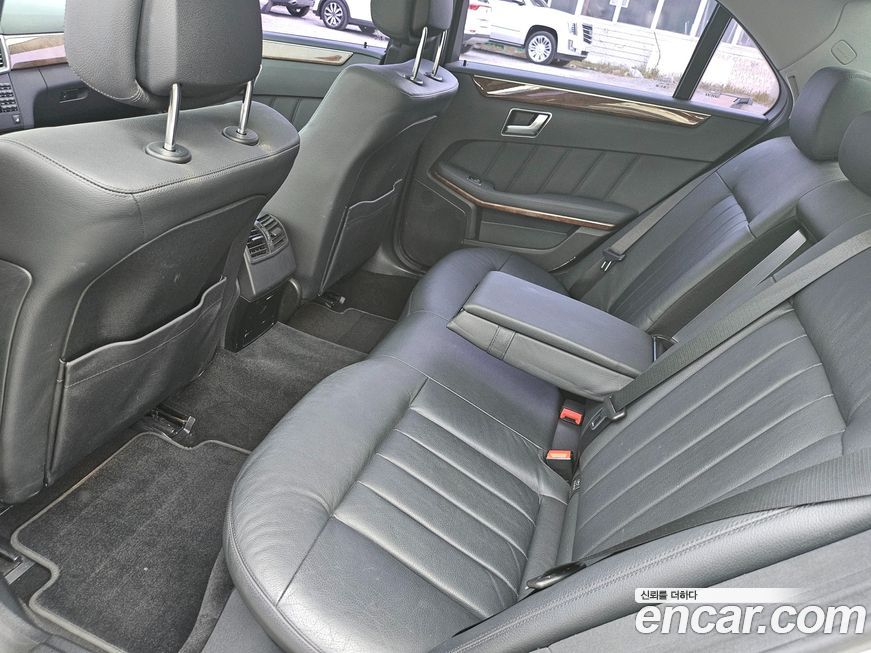 Mercedes-Benz E-Class 2012