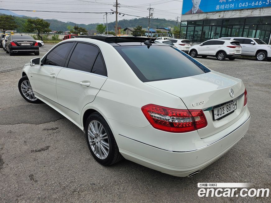 Mercedes-Benz E-Class 2012