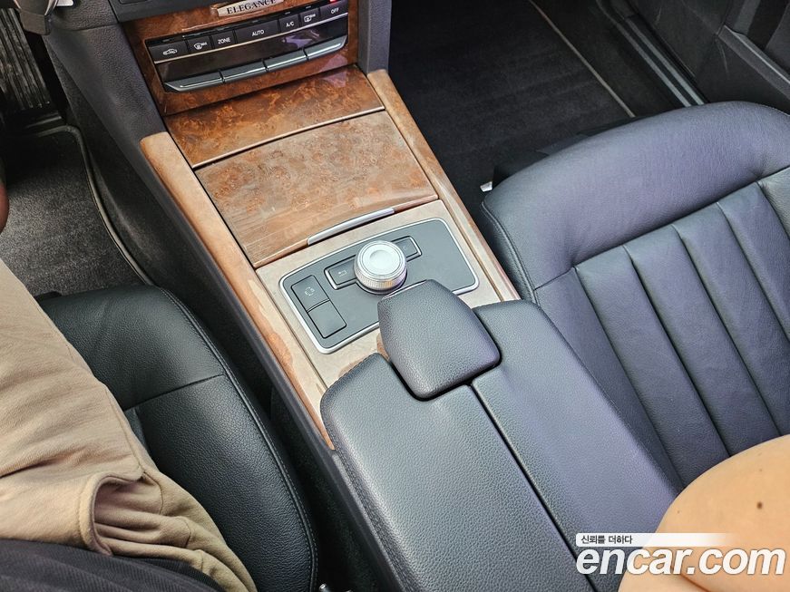 Mercedes-Benz E-Class 2012