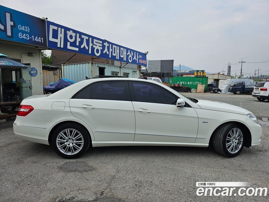 Mercedes-Benz E-Class 2012