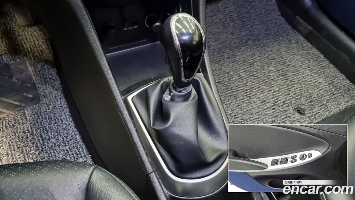 Hyundai Accent 2012