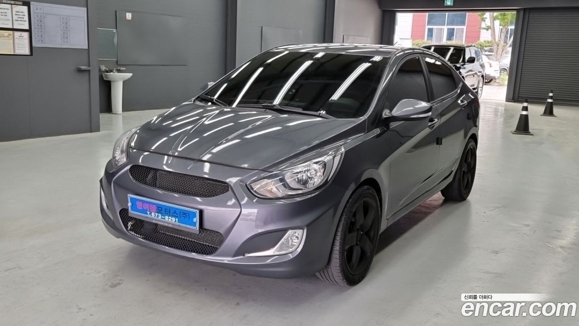 Hyundai Accent 2012
