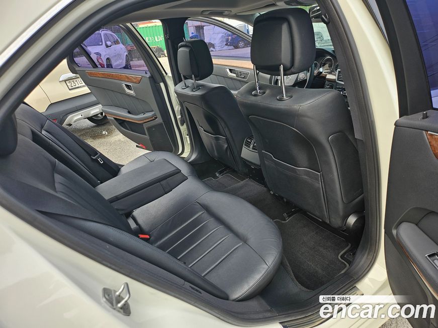 Mercedes-Benz E-Class 2012