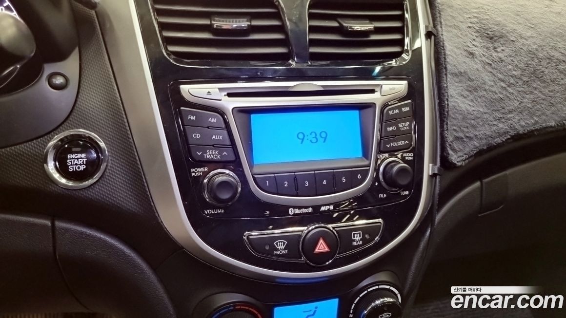 Hyundai Accent 2012